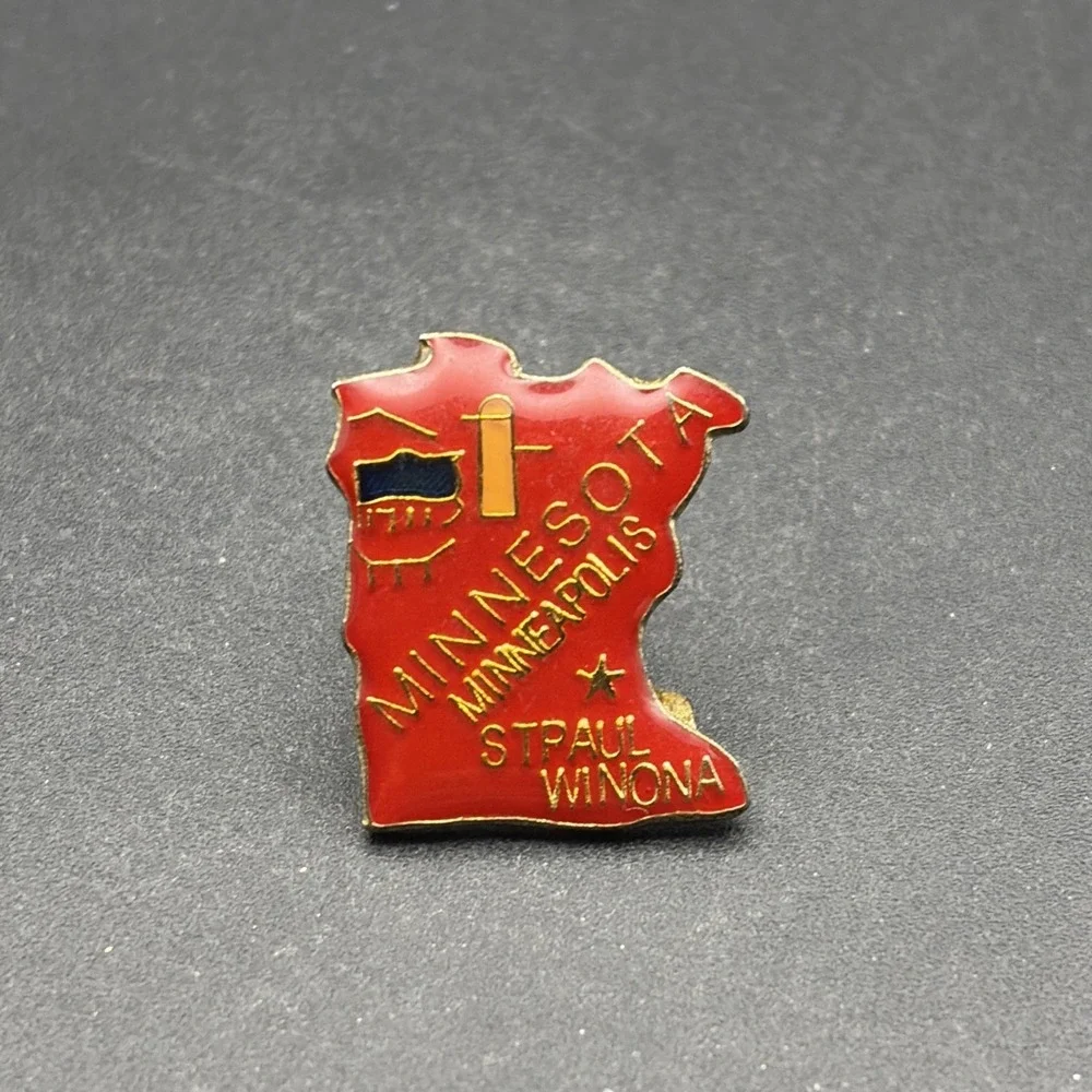 Minnesota State Outline St. Paul Winona Minneapolis Lapel Hat Pin